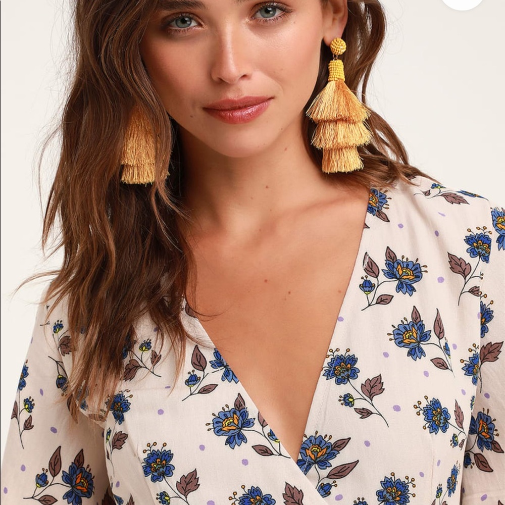 Floral Print Ruffled Wrap Dress - Picture 2 of 6